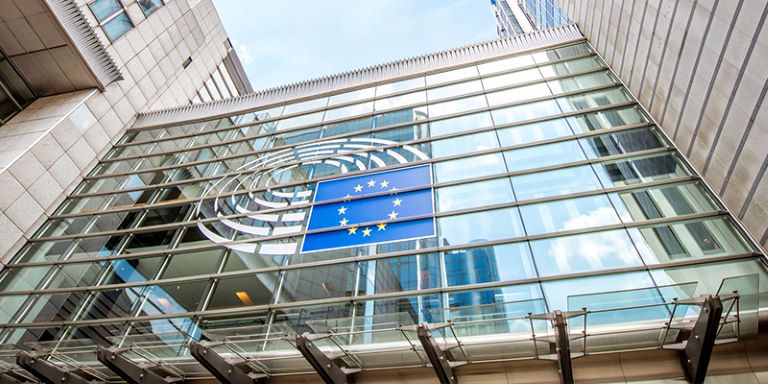 »ECB v hitrejša nižanja obrestnih mer«