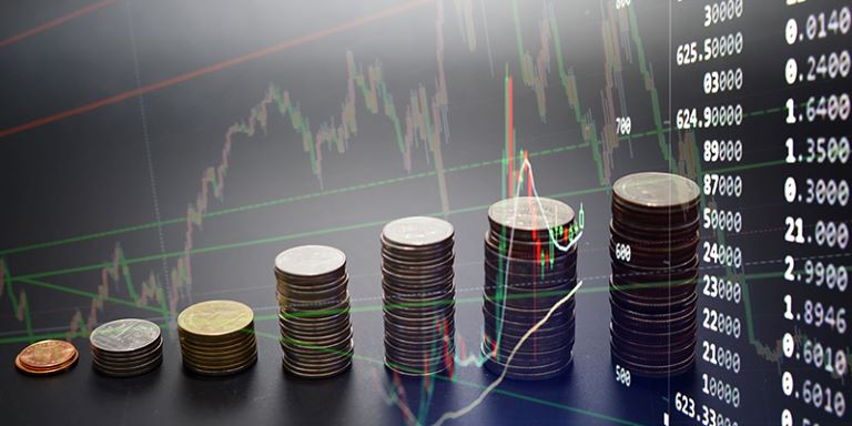 »Med ravnodušnostjo in evforijo«