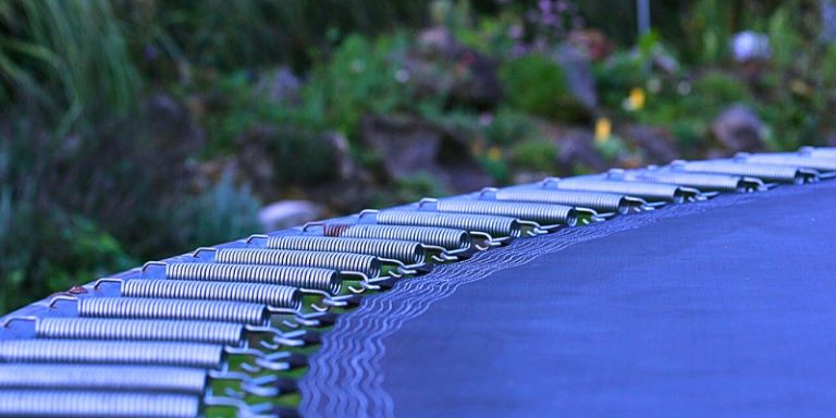 Padec v globino, odboj na nov vrh