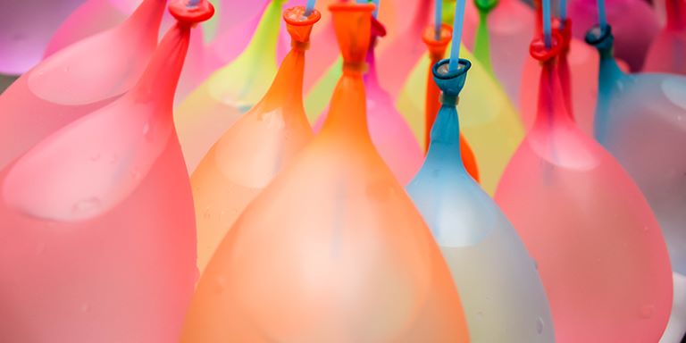 Skeptiki zvenijo pametno, optimisti obogatijo